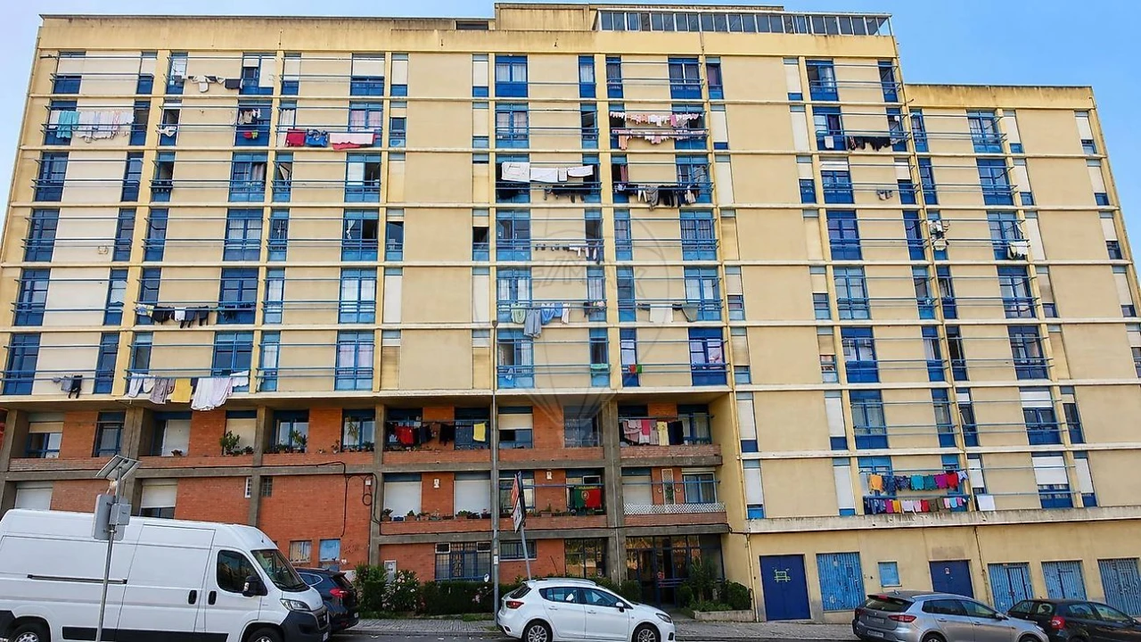 Apartamento T2 para Venda em Massamá e Monte Abraão Foto 3