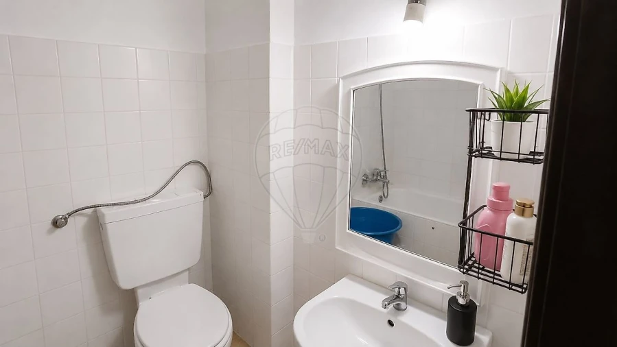 Apartamento T2 para Venda em Massamá e Monte Abraão Foto 11