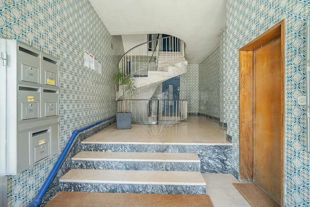 Apartamento T2 para Venda em Bonfim Foto 13