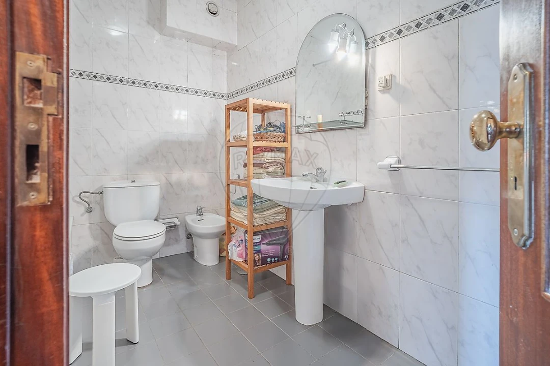 Apartamento T2 para Venda em Bonfim Foto 7