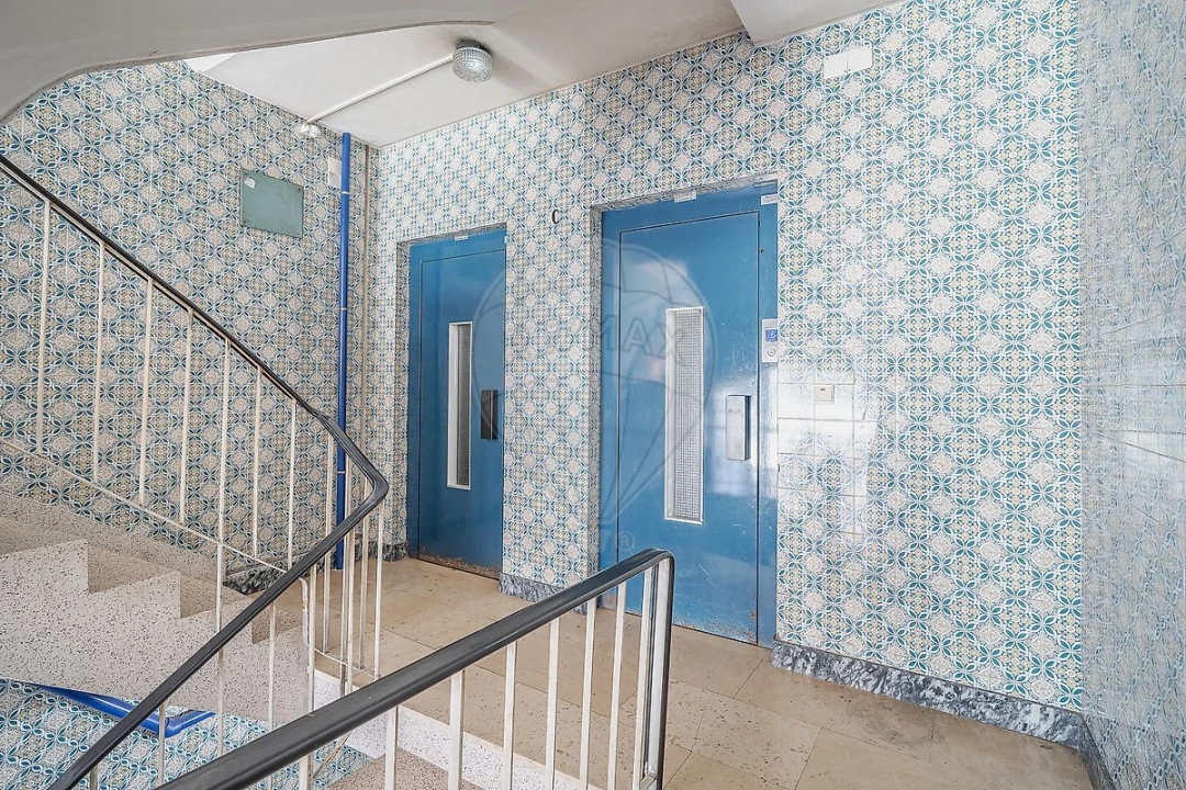 Apartamento T2 para Venda em Bonfim Foto 11