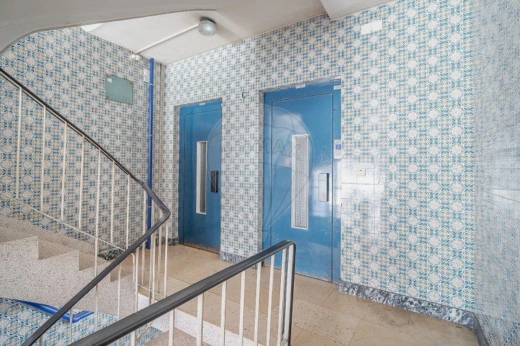 Apartamento T2 para Venda em Bonfim Foto 11
