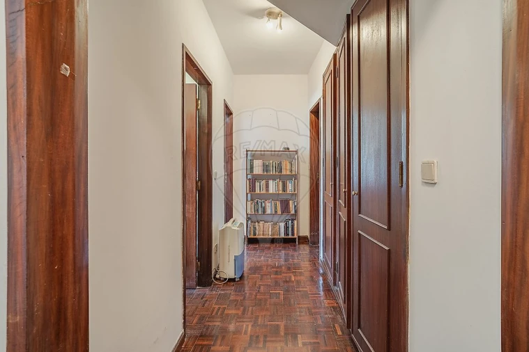 Apartamento T2 para Venda em Bonfim Foto 3