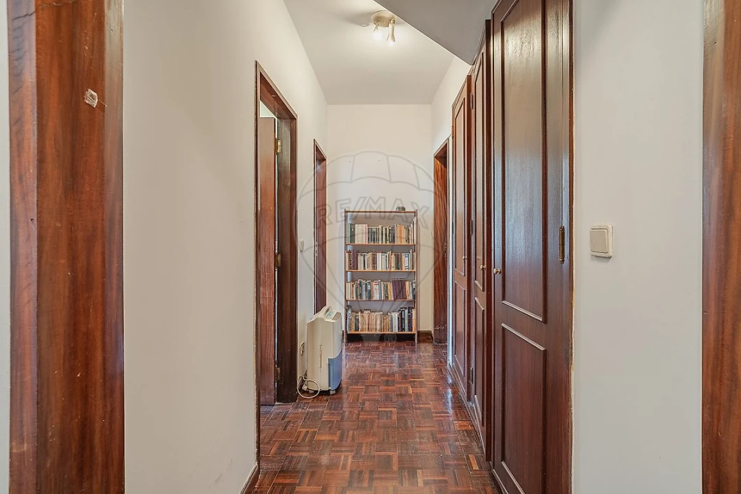 Apartamento T2 para Venda em Bonfim Foto 3