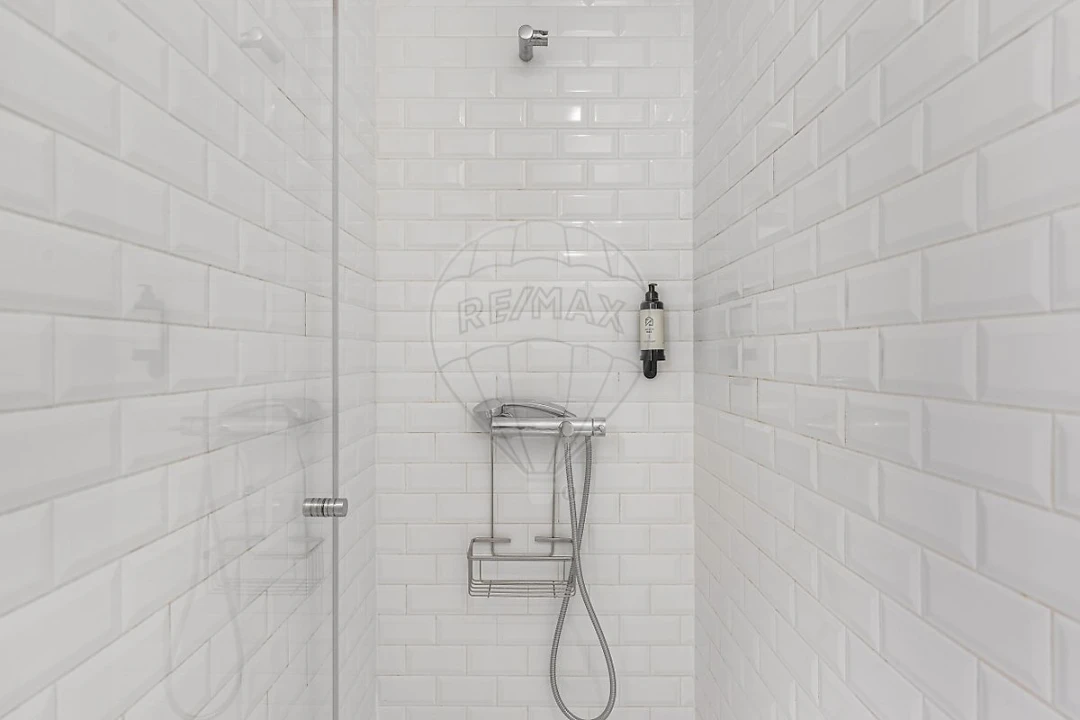 Apartamento T1 para Venda em Cedofeita, Santo Ildefonso, Sé, Miragaia, São Nicolau e Vitória Foto 24