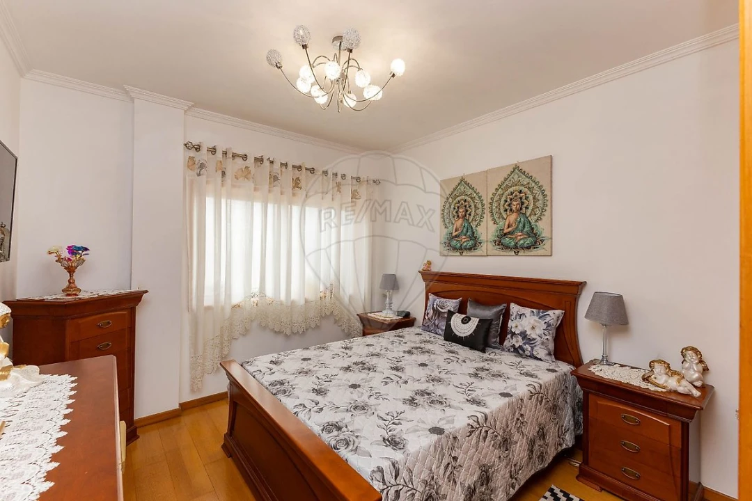Apartamento T2 para Venda em Canelas Foto 22