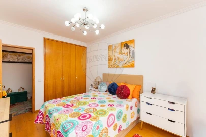 Apartamento T2 para Venda em Canelas