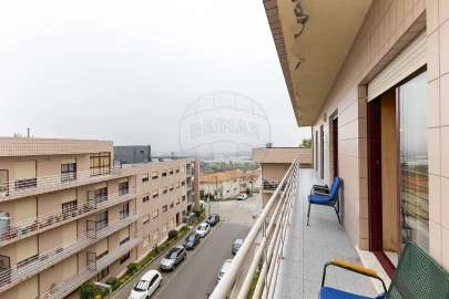 Apartamento T2 para Venda em Canelas