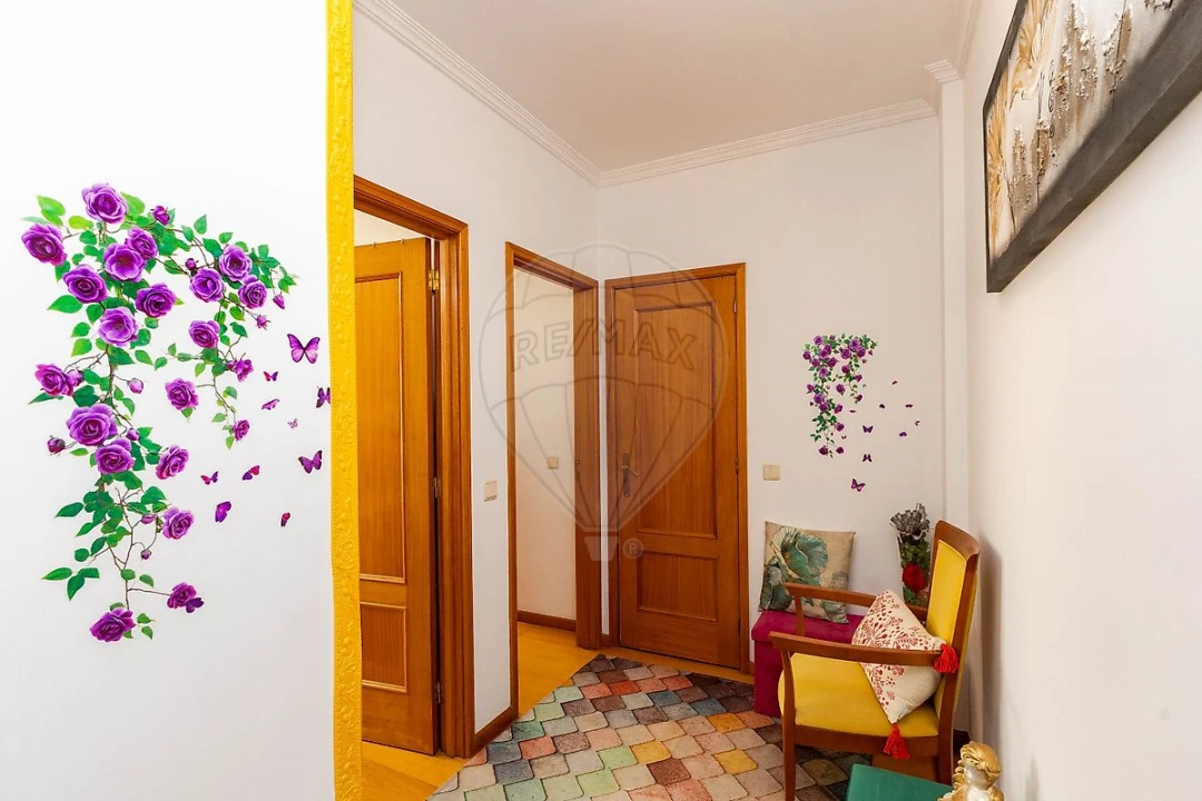 Apartamento T2 para Venda em Canelas Foto 17
