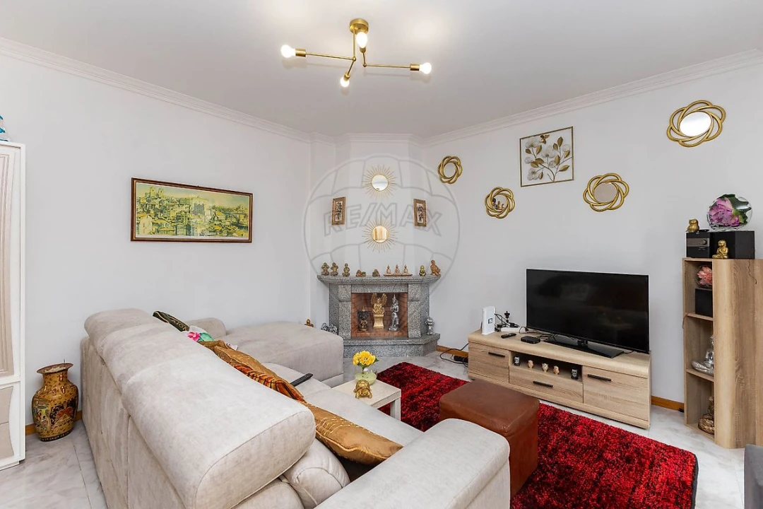 Apartamento T2 para Venda em Canelas Foto 9