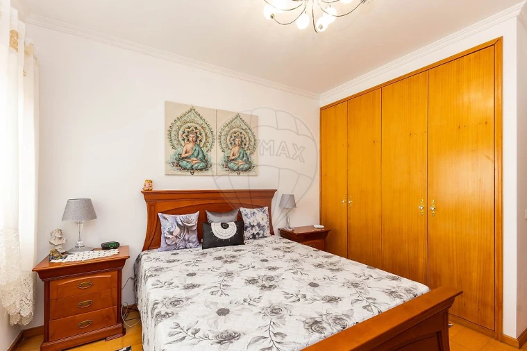Apartamento T2 para Venda em Canelas Foto 21