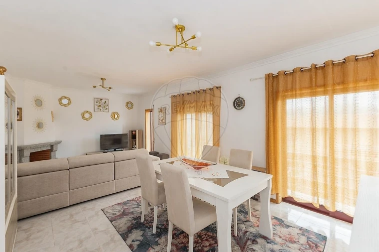 Apartamento T2 para Venda em Canelas Foto 26