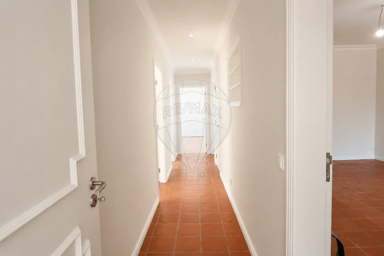 Apartamento T3 para Venda em Mindelo Foto 8