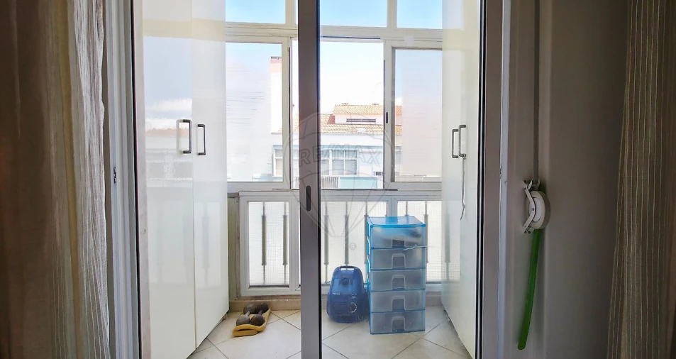 Apartamento T1 para Venda em Águas Livres Foto 12