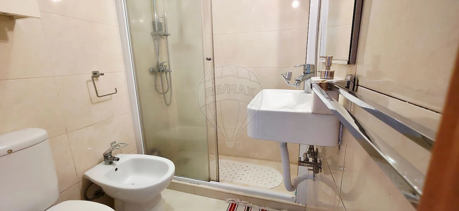 Apartamento T1 para Venda em Águas Livres Foto 16