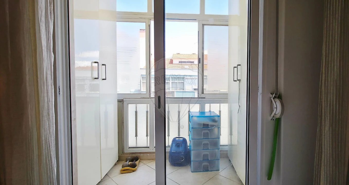 Apartamento T1 para Venda em Águas Livres Foto 12