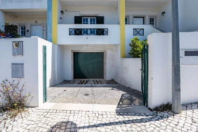 Moradia T3 para Venda em Alguber
