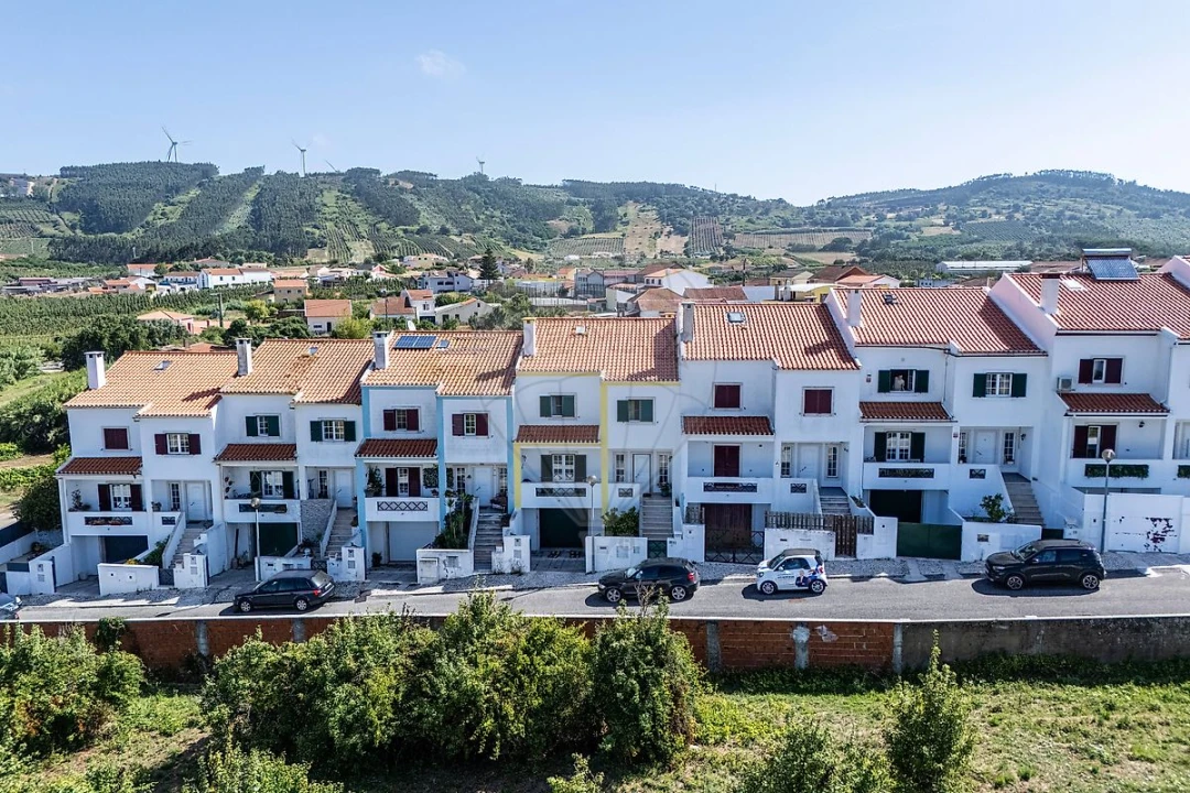 Moradia T3 para Venda em Alguber Foto 35