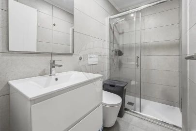 Apartamento T1 para Venda em Baixa da Banheira e Vale da Amoreira