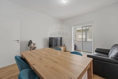 Apartamento T1 para Venda em Baixa da Banheira e Vale da Amoreira