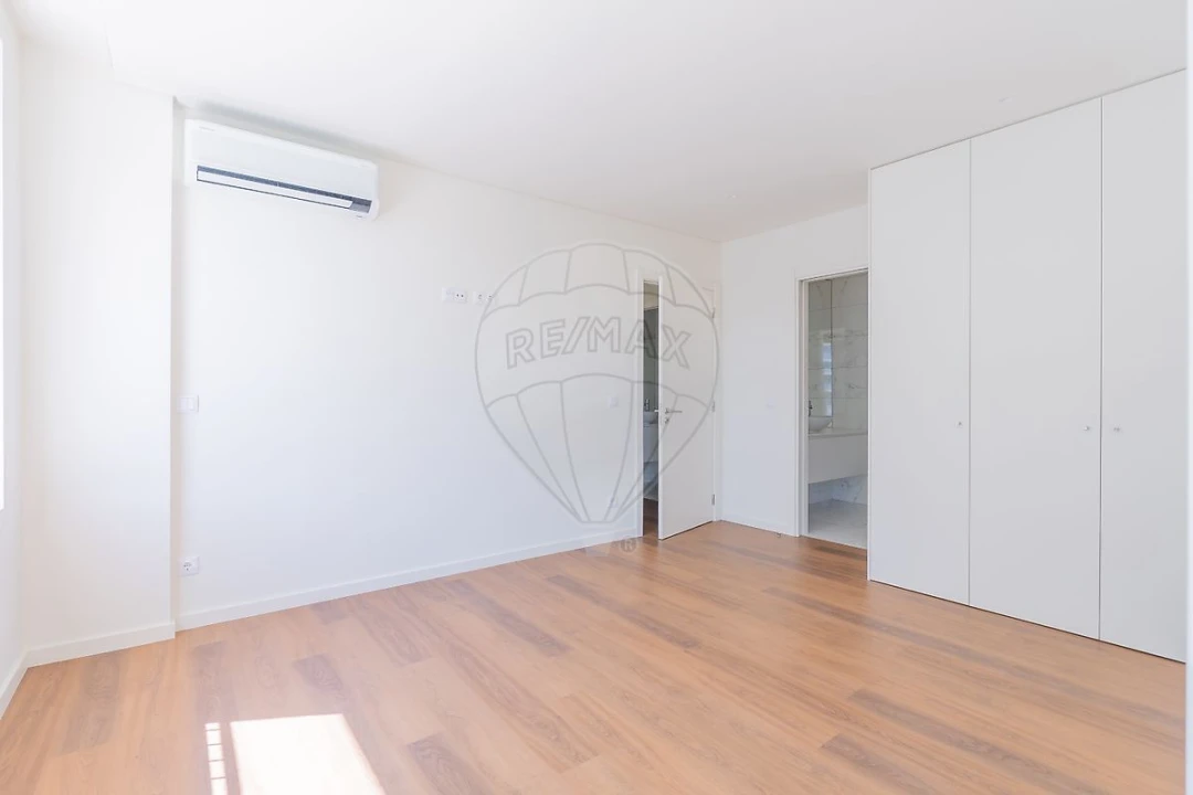 Apartamento T4 para Venda em Cidade da Maia Foto 37