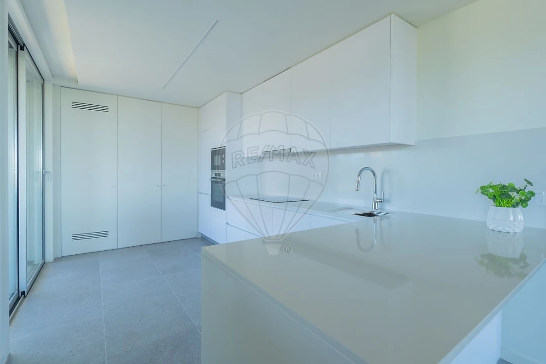 Apartamento T4 para Venda em Cidade da Maia Foto 17