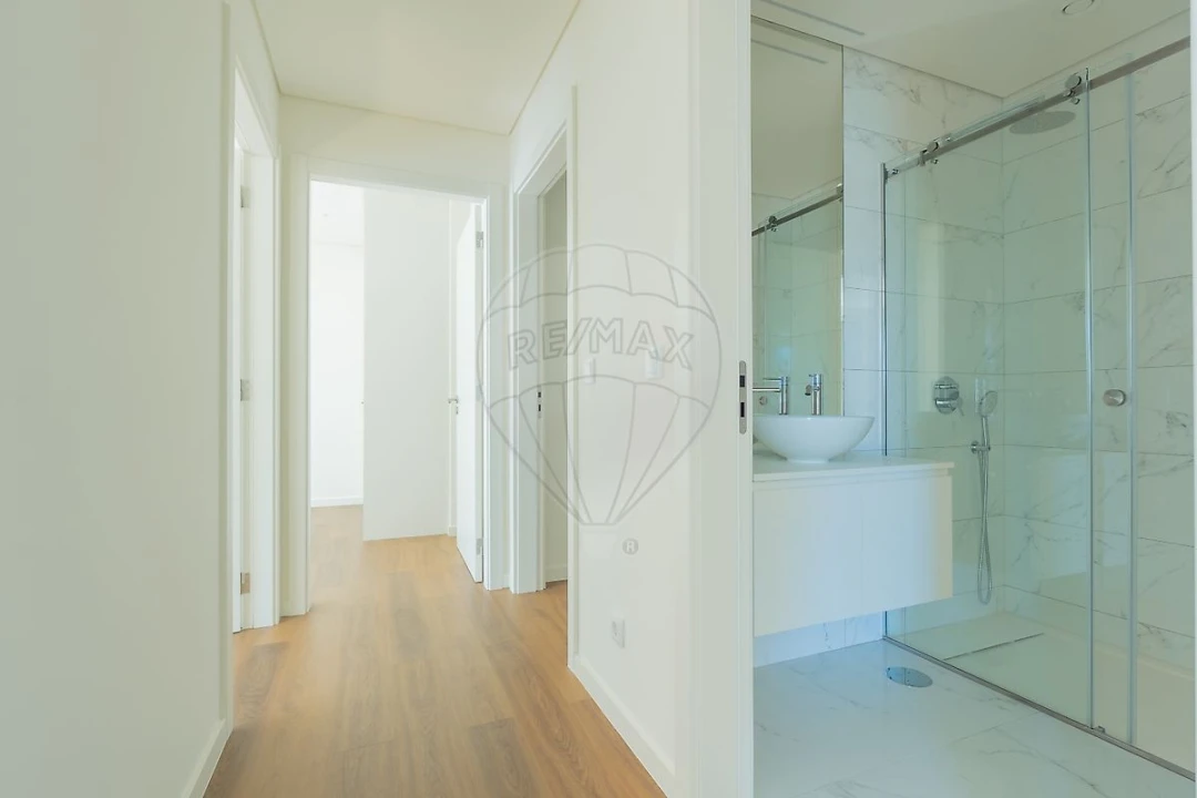 Apartamento T4 para Venda em Cidade da Maia Foto 29