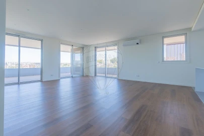 Apartamento T4 para Venda em Cidade da Maia