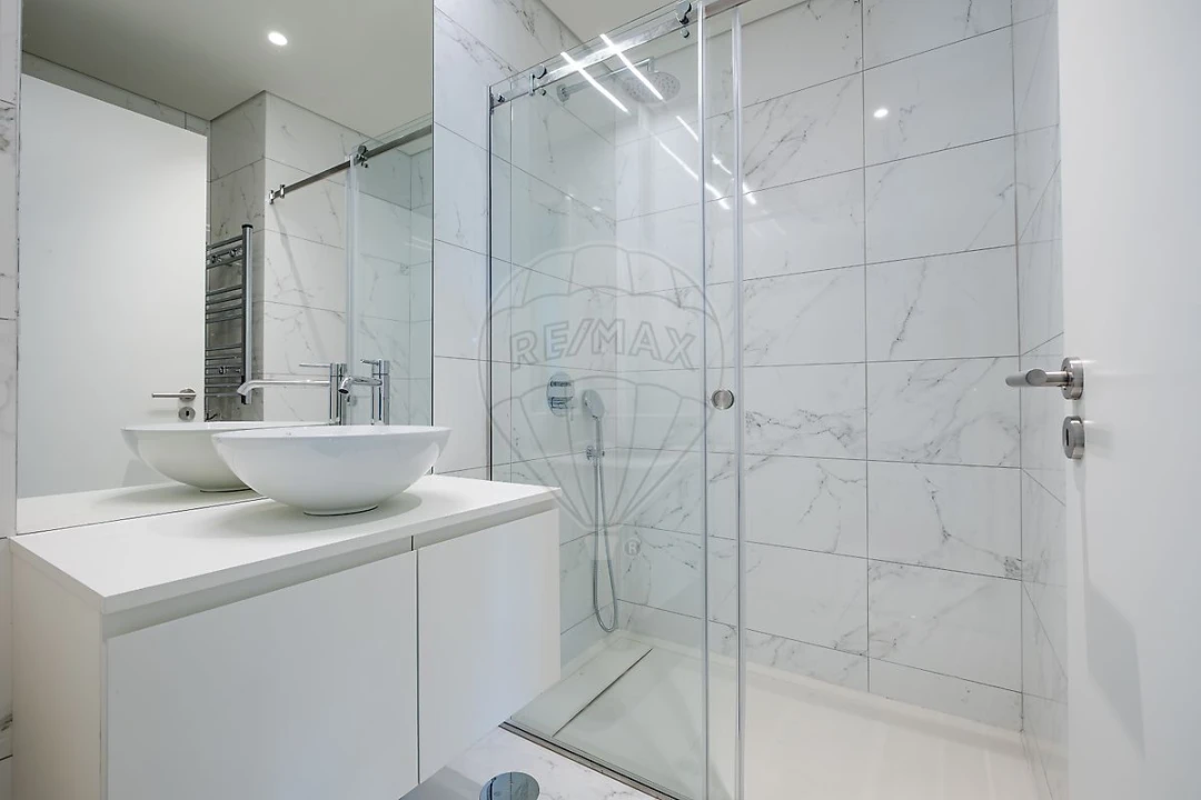 Apartamento T4 para Venda em Cidade da Maia Foto 6