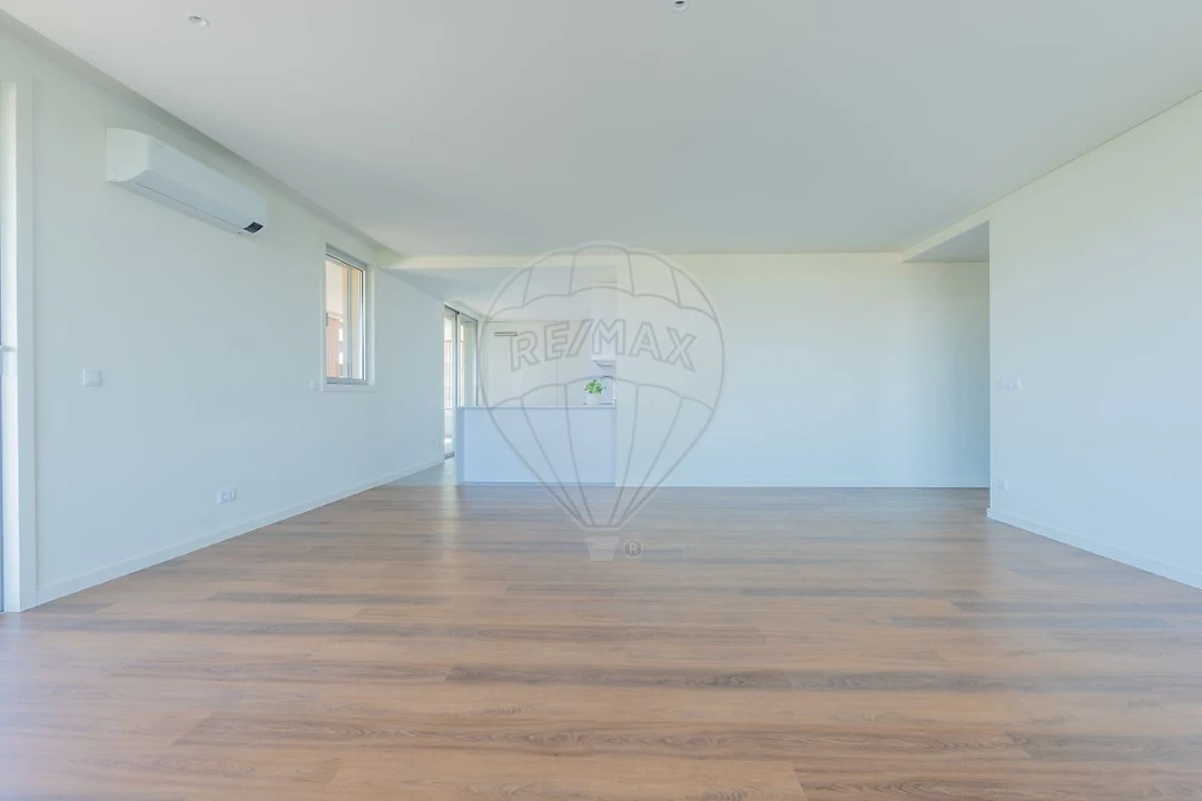 Apartamento T4 para Venda em Cidade da Maia Foto 14