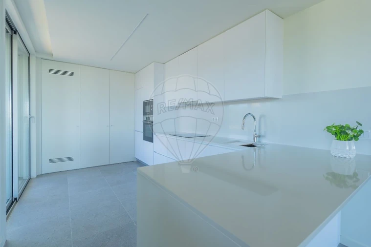 Apartamento T4 para Venda em Cidade da Maia Foto 17