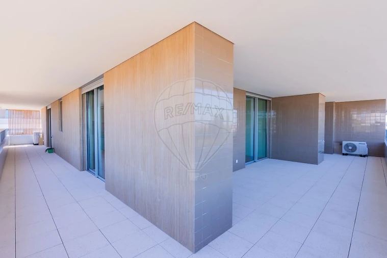 Apartamento T4 para Venda em Cidade da Maia Foto 23