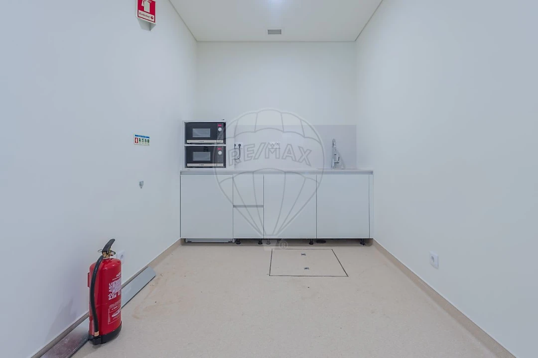 Apartamento T4 para Venda em Cidade da Maia Foto 8