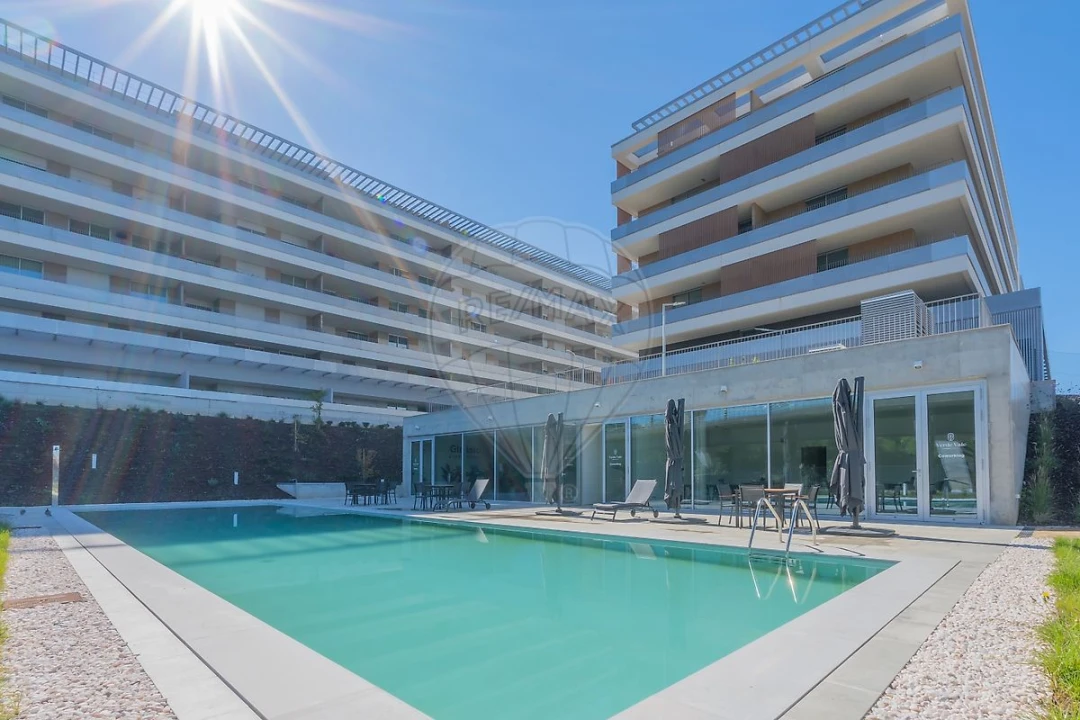 Apartamento T4 para Venda em Cidade da Maia Foto 3