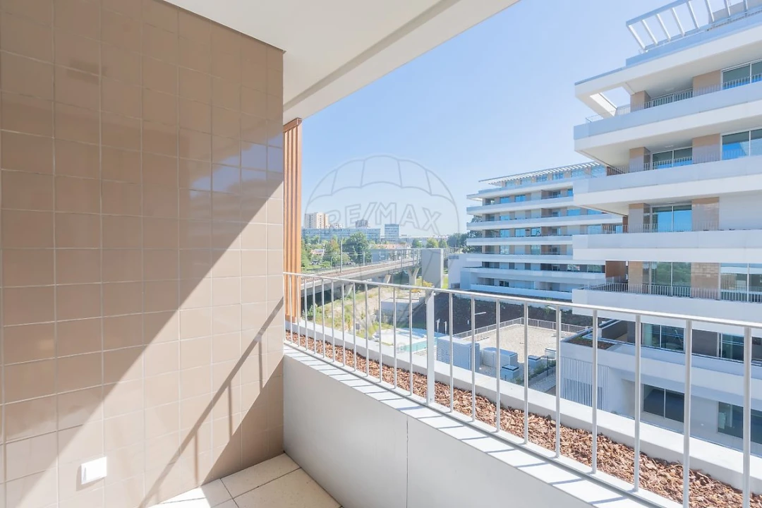 Apartamento T4 para Venda em Cidade da Maia Foto 35