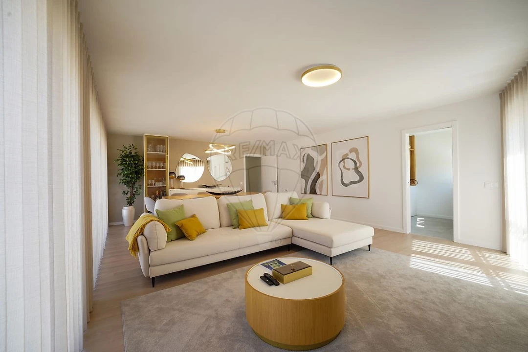Apartamento T4 para Venda em Buarcos Foto 4