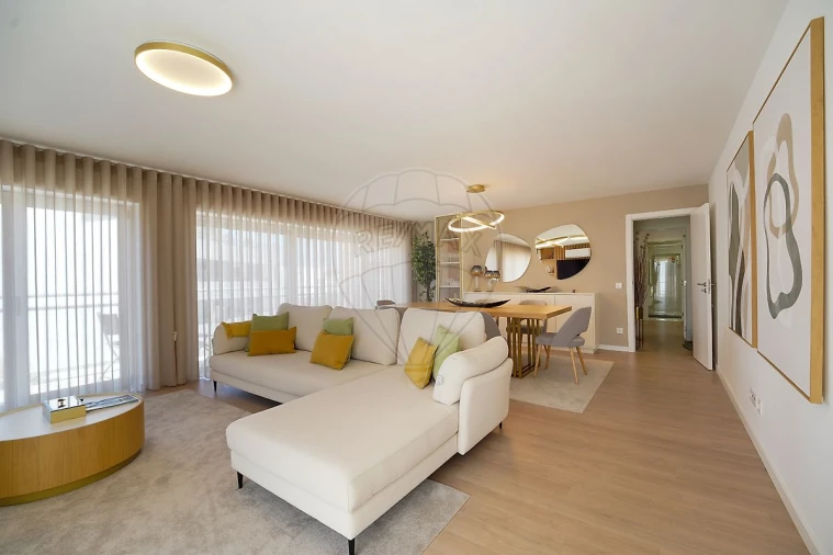 Apartamento T4 para Venda em Buarcos Foto 3