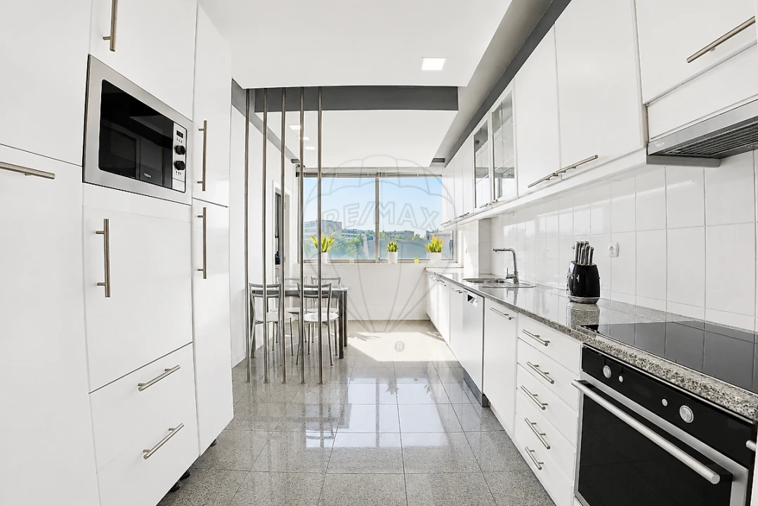 Apartamento T3 para Venda em Moreira Foto 5