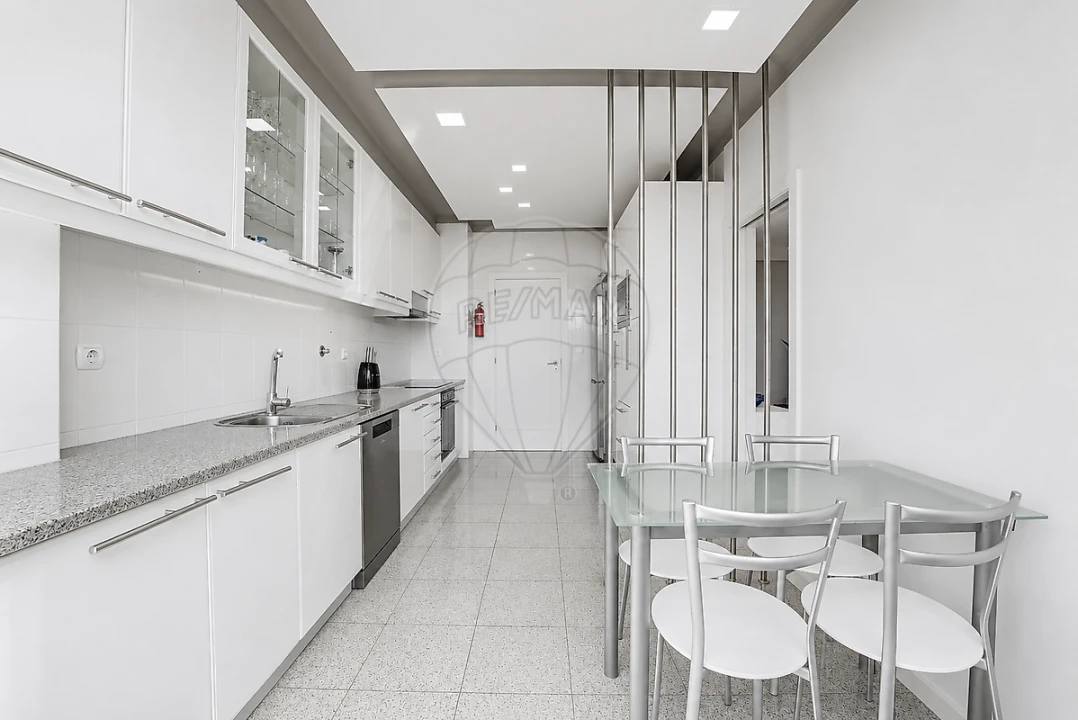 Apartamento T3 para Venda em Moreira Foto 7