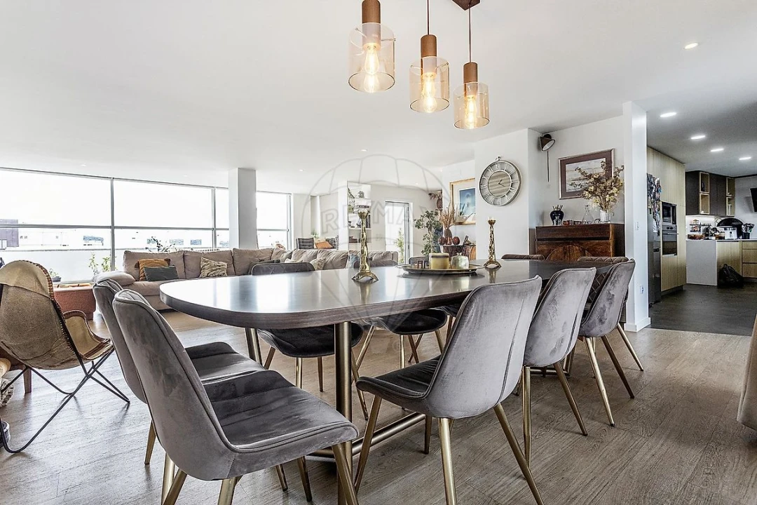 Apartamento T5 para Venda em Algés, Linda-A-Velha e Cruz Quebrada-Dafundo Foto 9