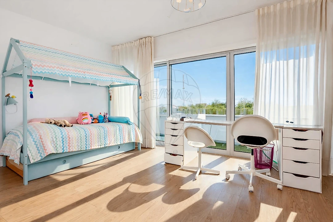 Apartamento T5 para Venda em Algés, Linda-A-Velha e Cruz Quebrada-Dafundo Foto 4