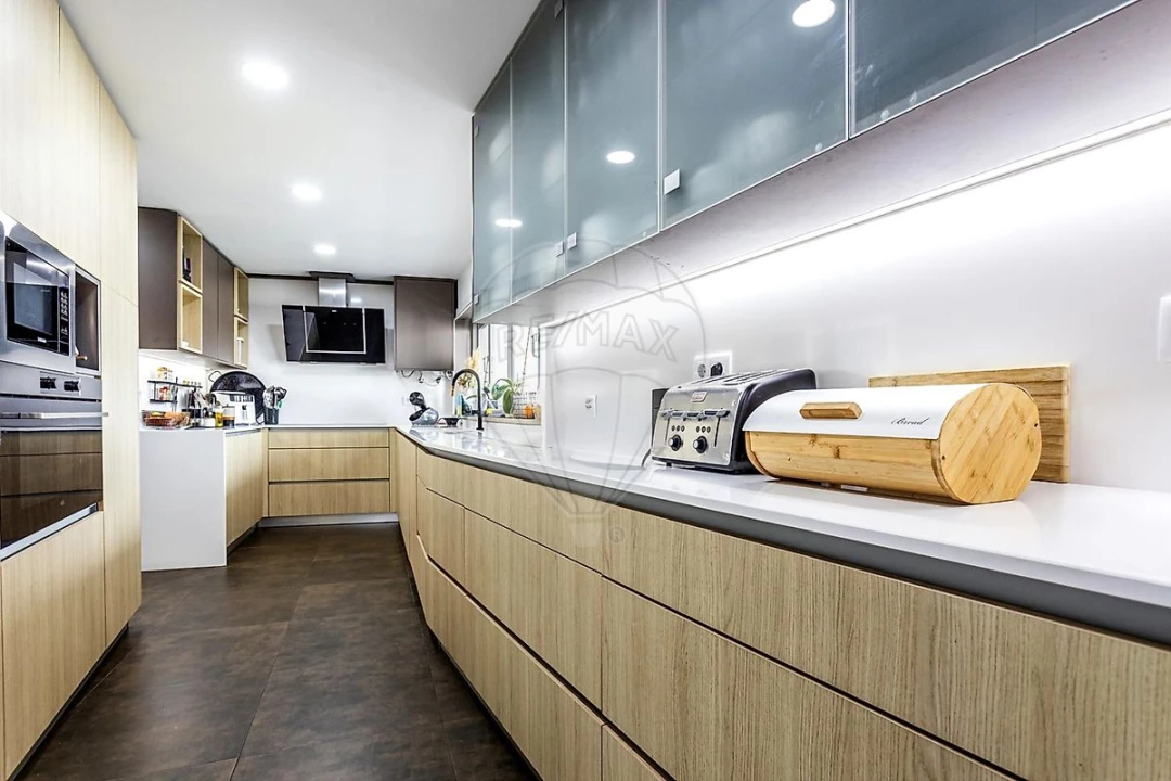 Apartamento T5 para Venda em Algés, Linda-A-Velha e Cruz Quebrada-Dafundo Foto 24