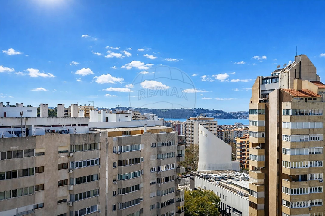 Apartamento T5 para Venda em Algés, Linda-A-Velha e Cruz Quebrada-Dafundo Foto 2
