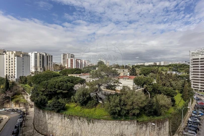 Apartamento T5 para Venda em Algés, Linda-A-Velha e Cruz Quebrada-Dafundo