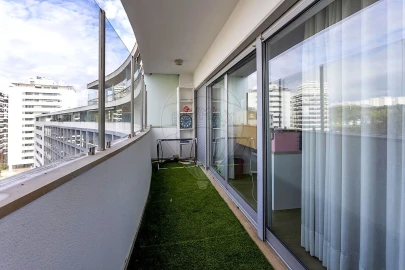 Apartamento T5 para Venda em Algés, Linda-A-Velha e Cruz Quebrada-Dafundo