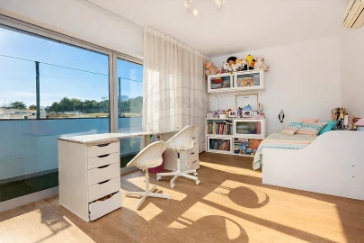Apartamento T5 para Venda em Algés, Linda-A-Velha e Cruz Quebrada-Dafundo