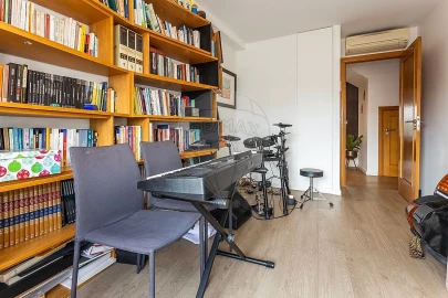 Apartamento T5 para Venda em Algés, Linda-A-Velha e Cruz Quebrada-Dafundo