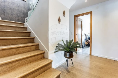 Apartamento T5 para Venda em Algés, Linda-A-Velha e Cruz Quebrada-Dafundo