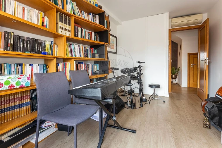 Apartamento T5 para Venda em Algés, Linda-A-Velha e Cruz Quebrada-Dafundo Foto 18