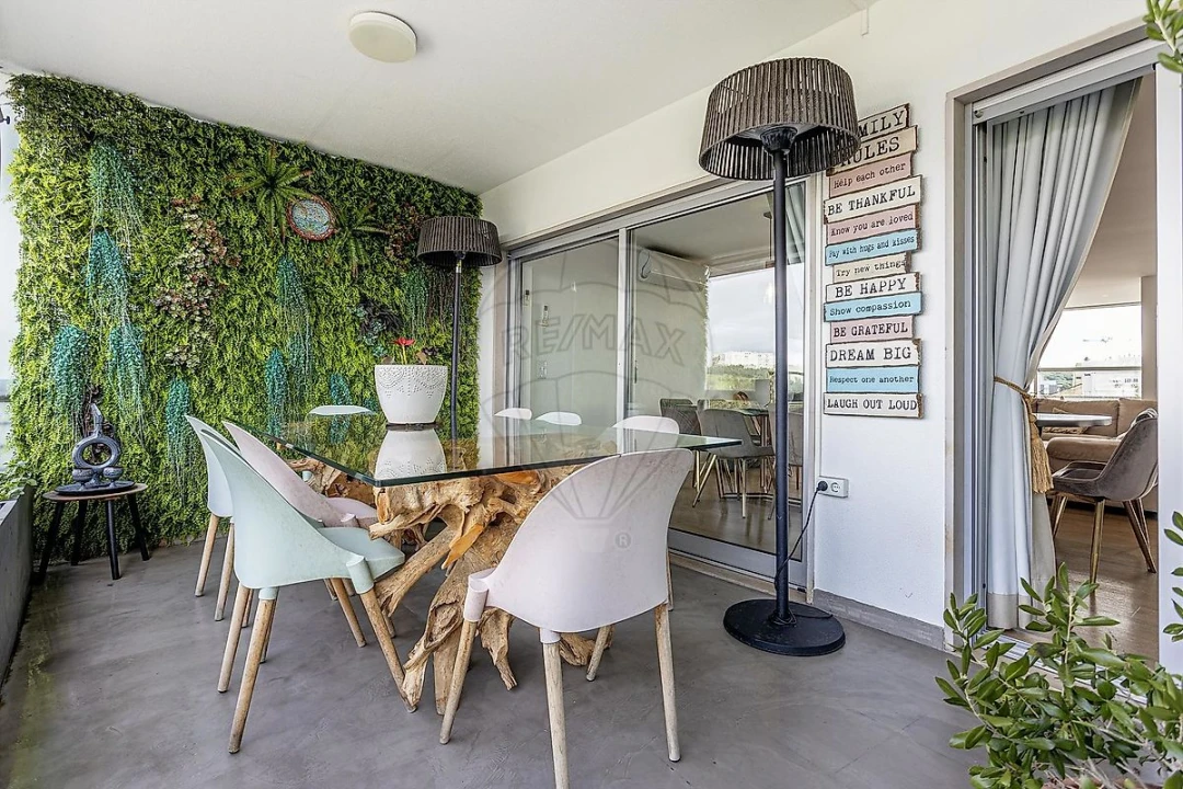 Apartamento T5 para Venda em Algés, Linda-A-Velha e Cruz Quebrada-Dafundo Foto 12